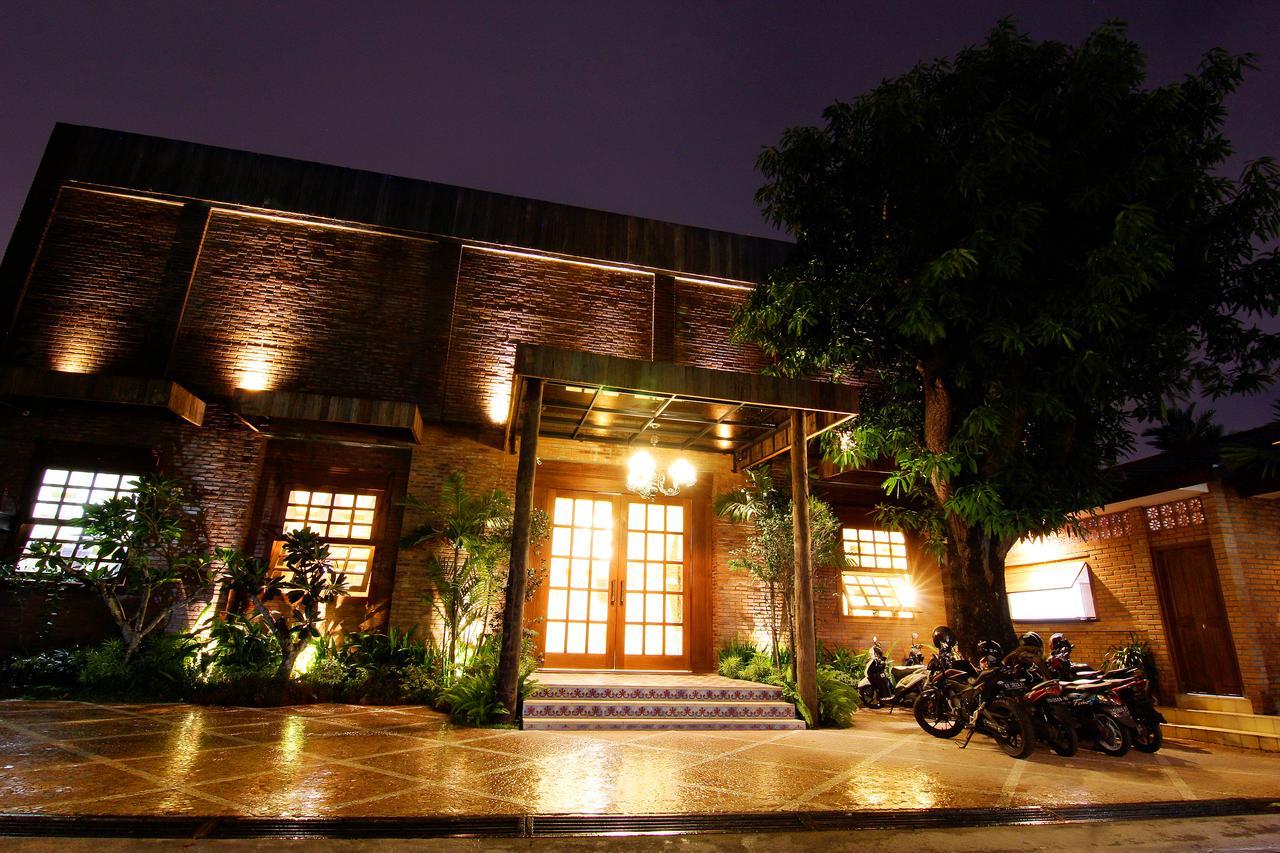 יוגיאקרטה Java Villas Boutique Hotel & Resto מראה חיצוני תמונה